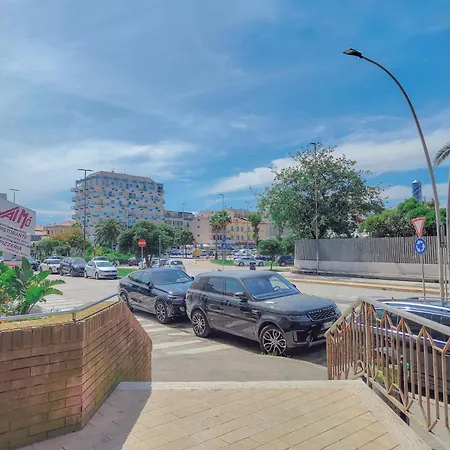 Apartment Close To The - Modern With Ac By Host Hero