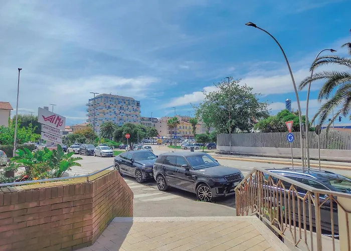 Apartment Close To The - Modern With Ac By Host Hero