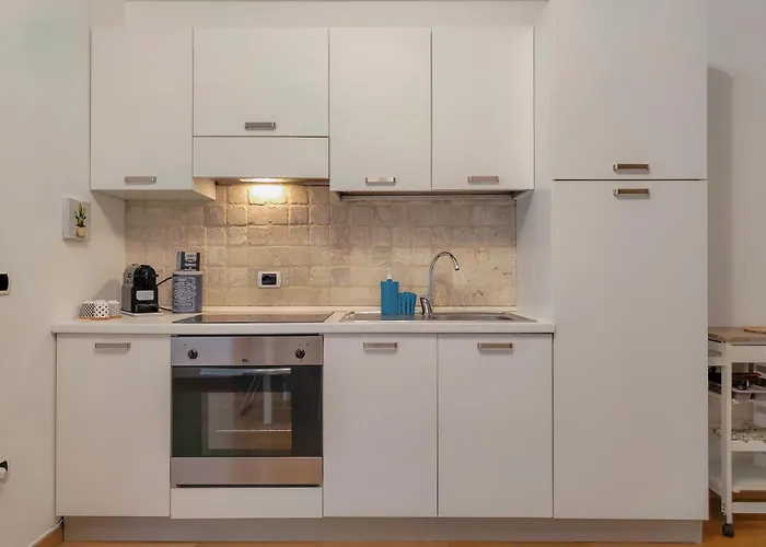 Close To The - Modern With Ac By Host Hero Apartment